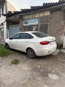 جک j4 کاملا سالم با ۱۱ ماه بیمه
