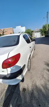 پژو‏، 206 SD‏، V8‏