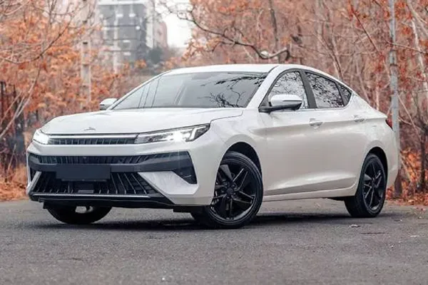 پیشتازی KMC J7 در بین سدانهای کشور